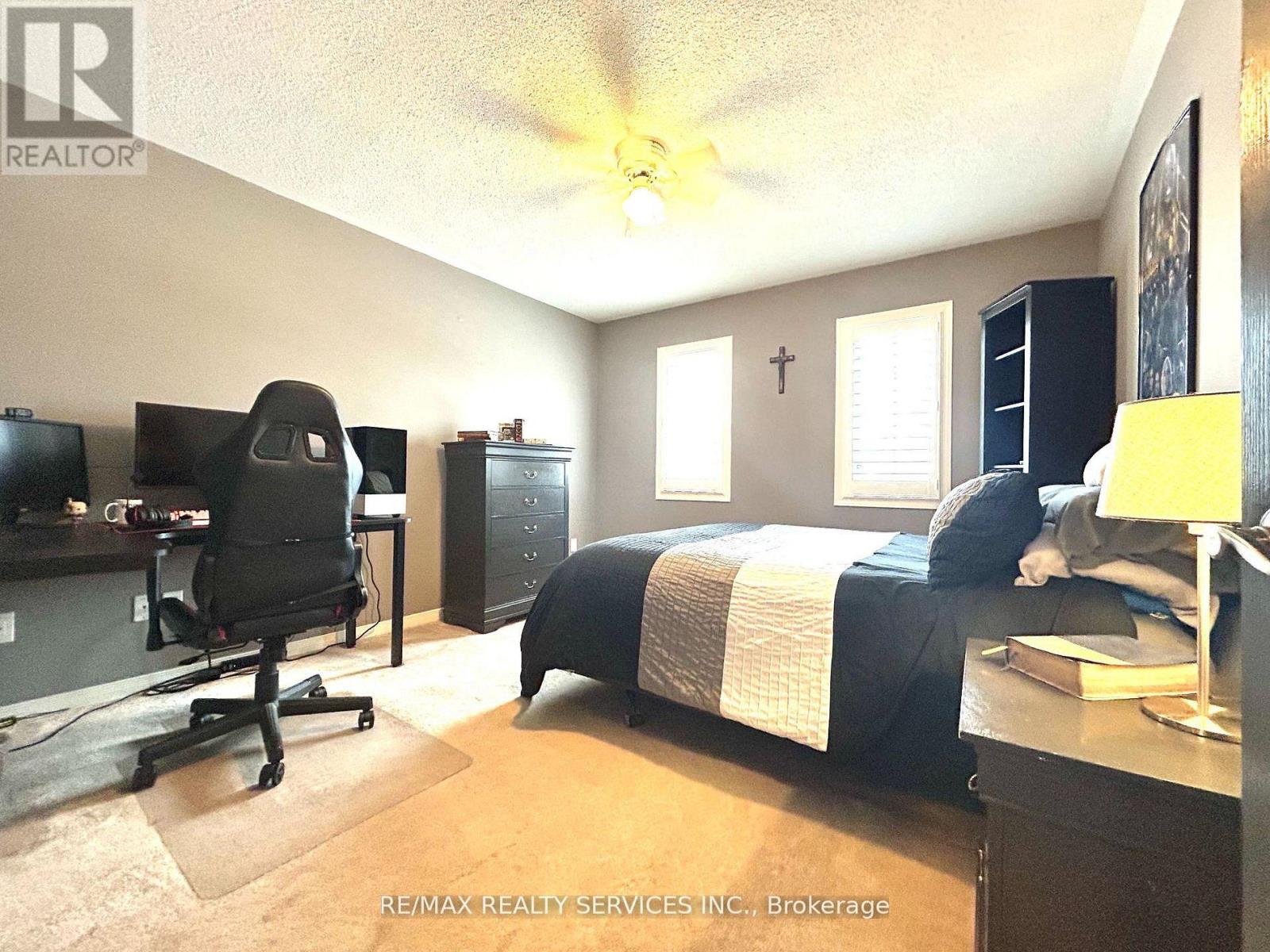 1 MILLIGAN STREET - 25