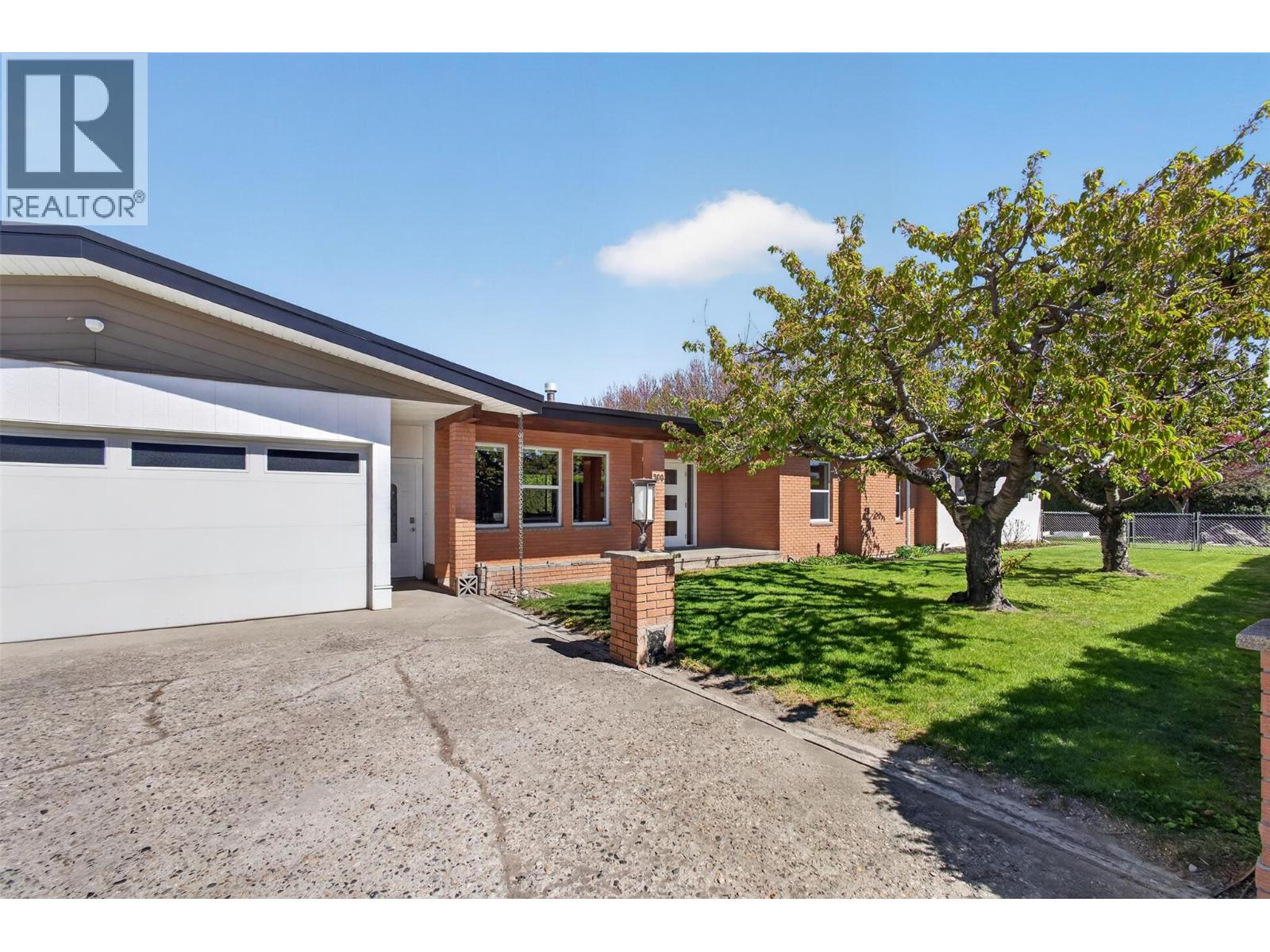  900 Anders Road, West Kelowna