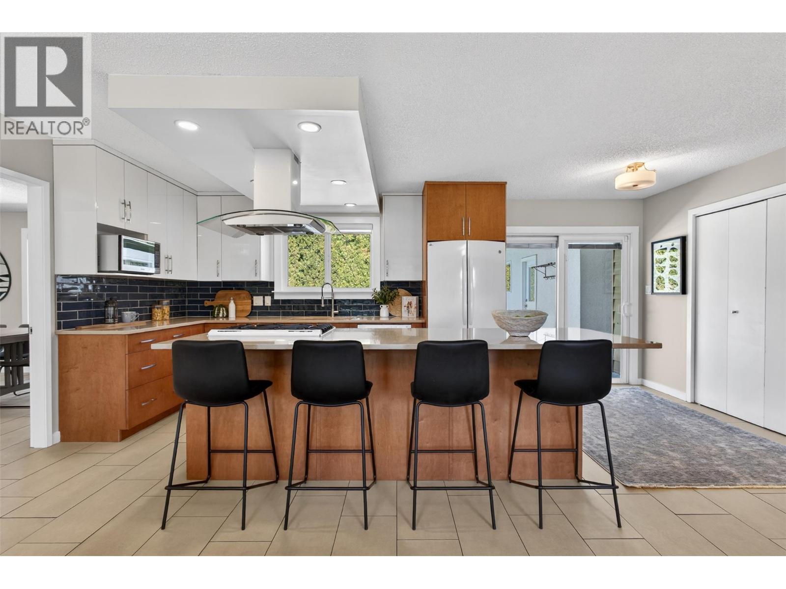  900 Anders Road, West Kelowna