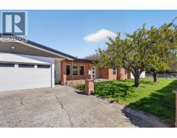  900 Anders Road, West Kelowna