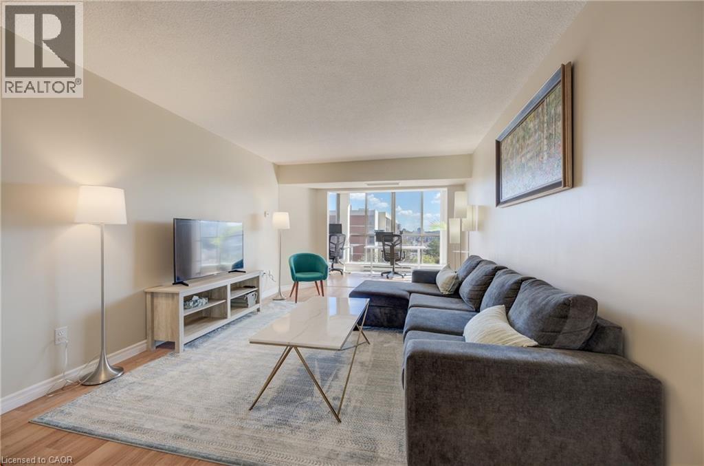 265 WESTCOURT Place Unit# 702, Waterloo, Ontario, N2L6E4 — Photo 12