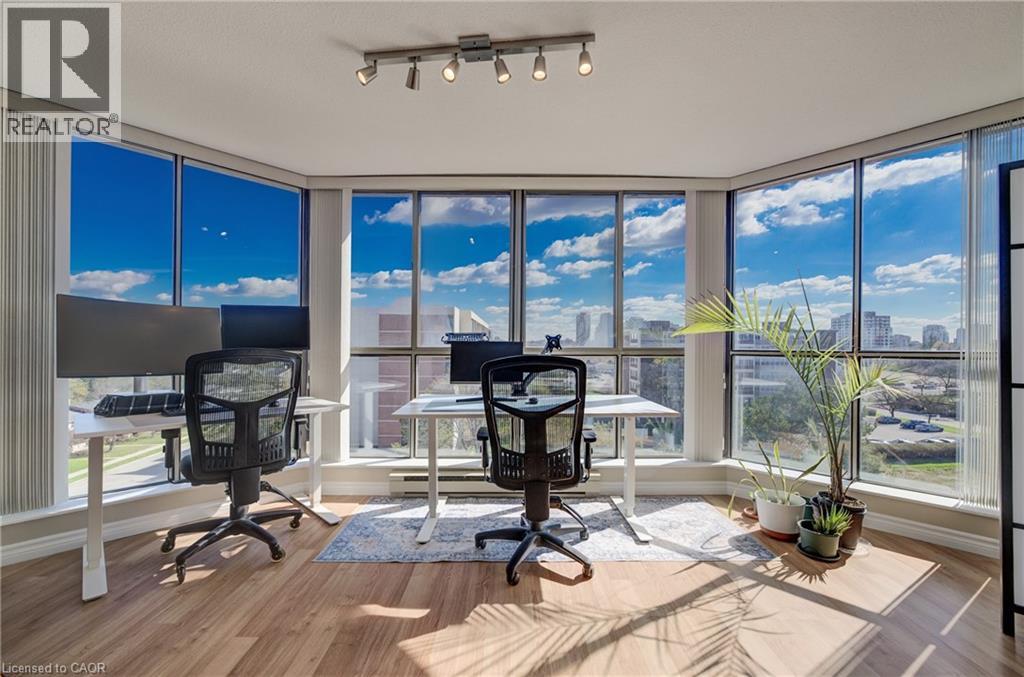 265 WESTCOURT Place Unit# 702, Waterloo, Ontario, N2L6E4 — Photo 14