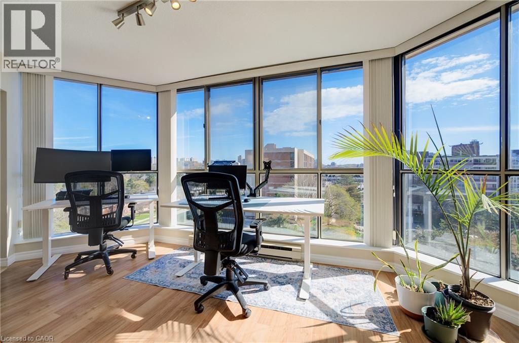 265 WESTCOURT Place Unit# 702, Waterloo, Ontario, N2L6E4 — Photo 16