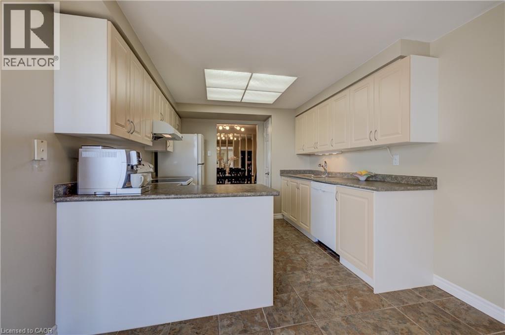 265 WESTCOURT Place Unit# 702, Waterloo, Ontario, N2L6E4 — Photo 20