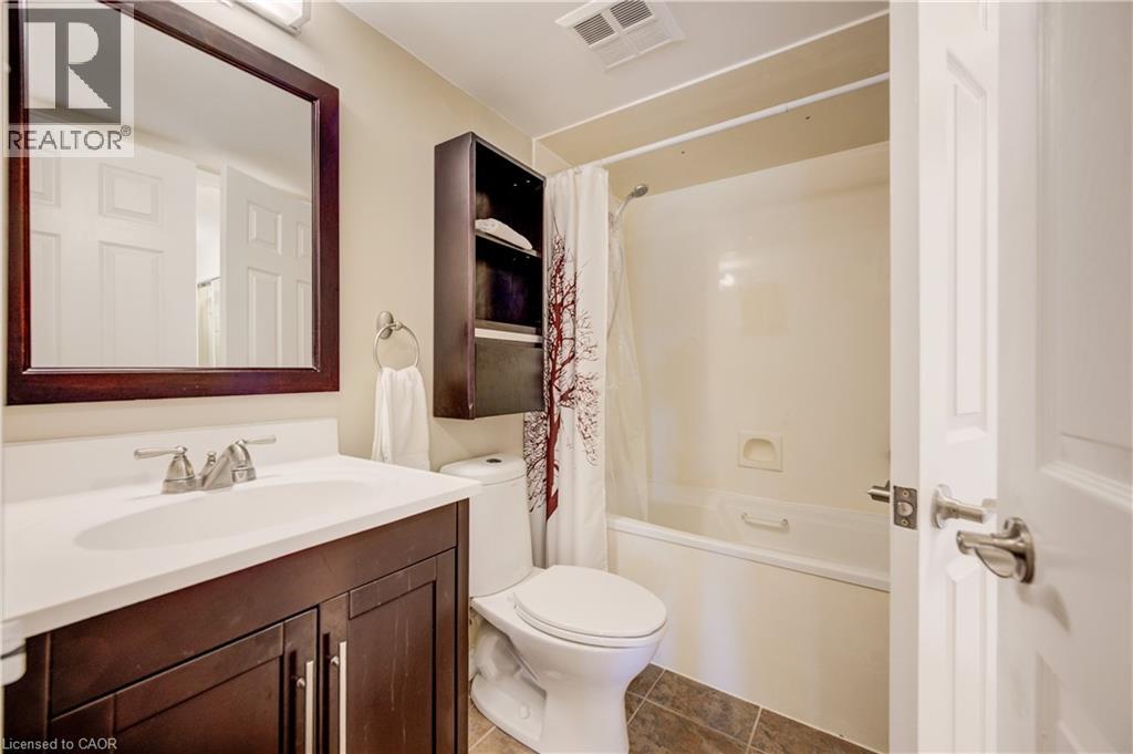 265 WESTCOURT Place Unit# 702, Waterloo, Ontario, N2L6E4 — Photo 33