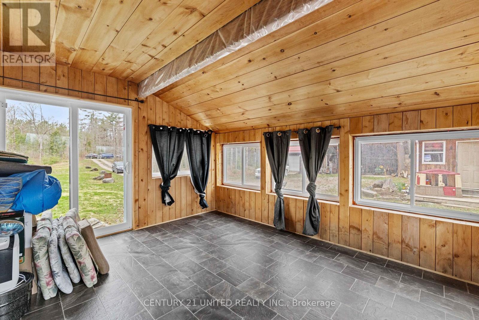 1612 SHANICK ROAD - 20