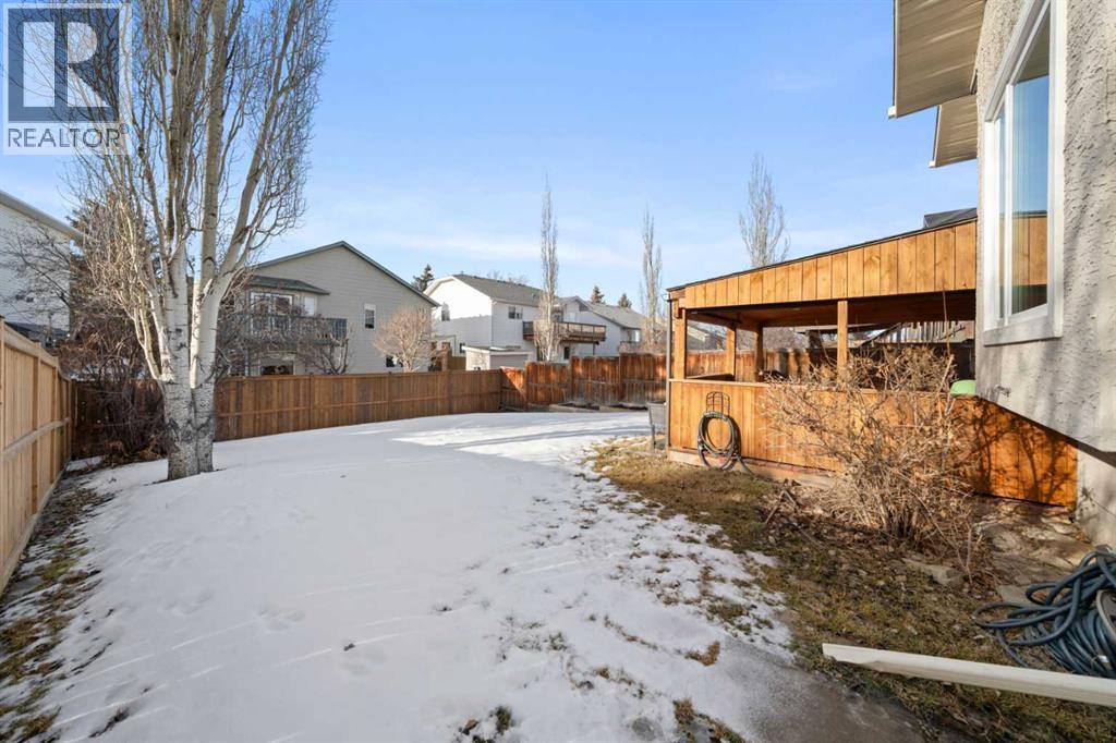 51 Hunters Crescent — photo 33