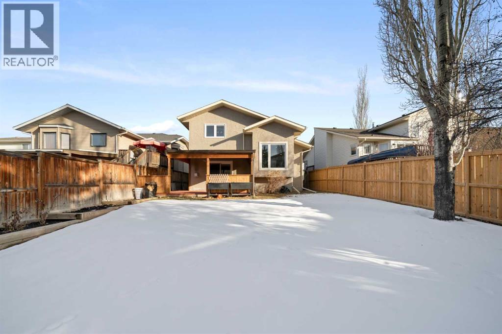 51 Hunters Crescent — photo 34