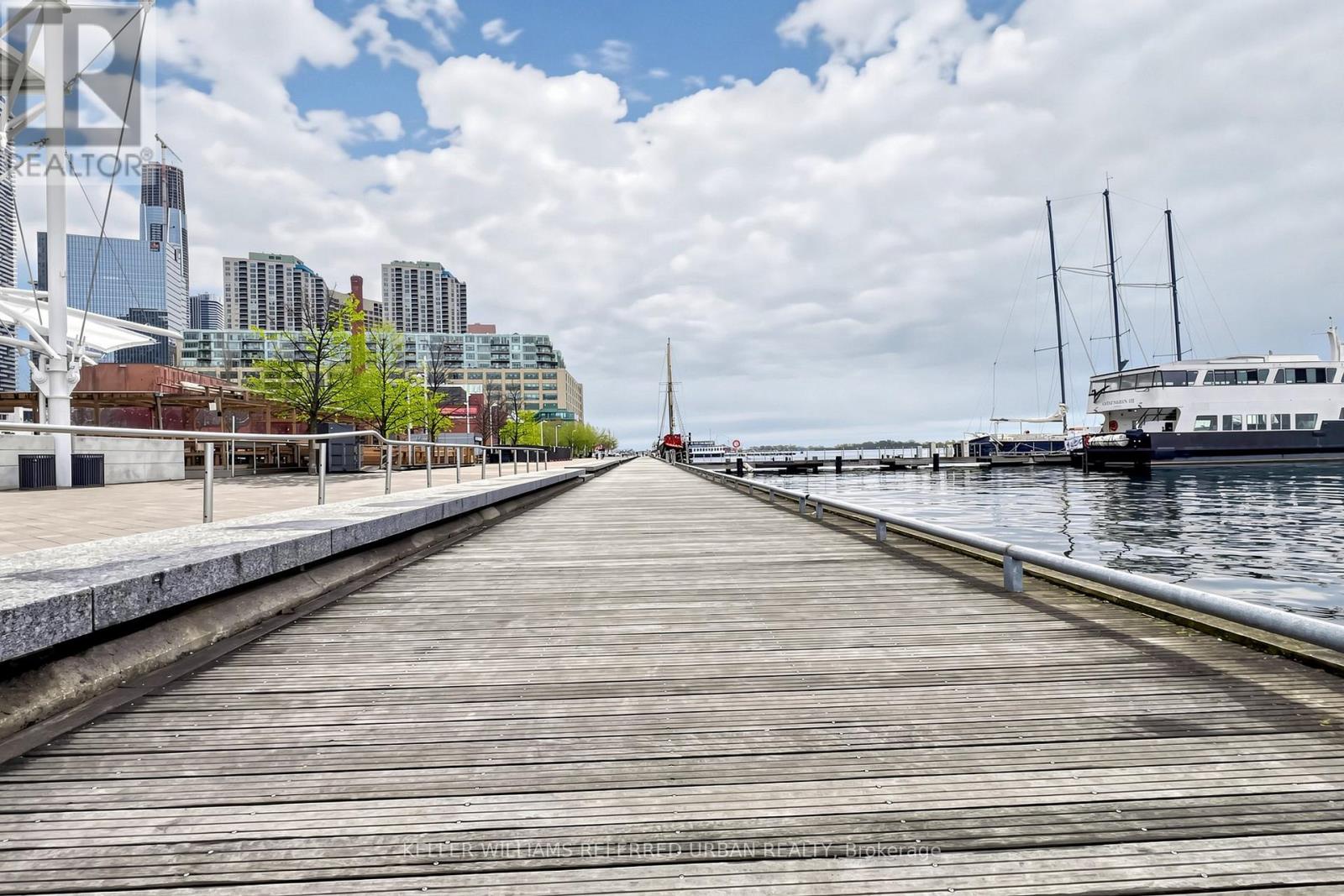#2325 230 QUEENS QUAY W - 44
