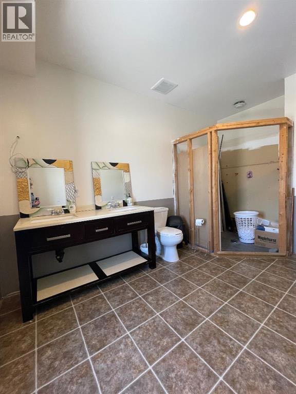 17327, 744A Township Raod S - 16