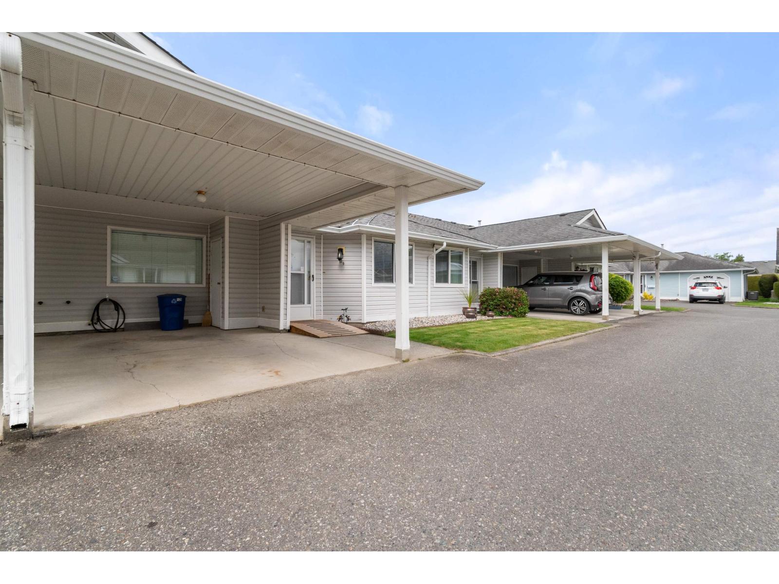 129 7610 EVANS ROAD, Sardis West Vedder, Sardis
