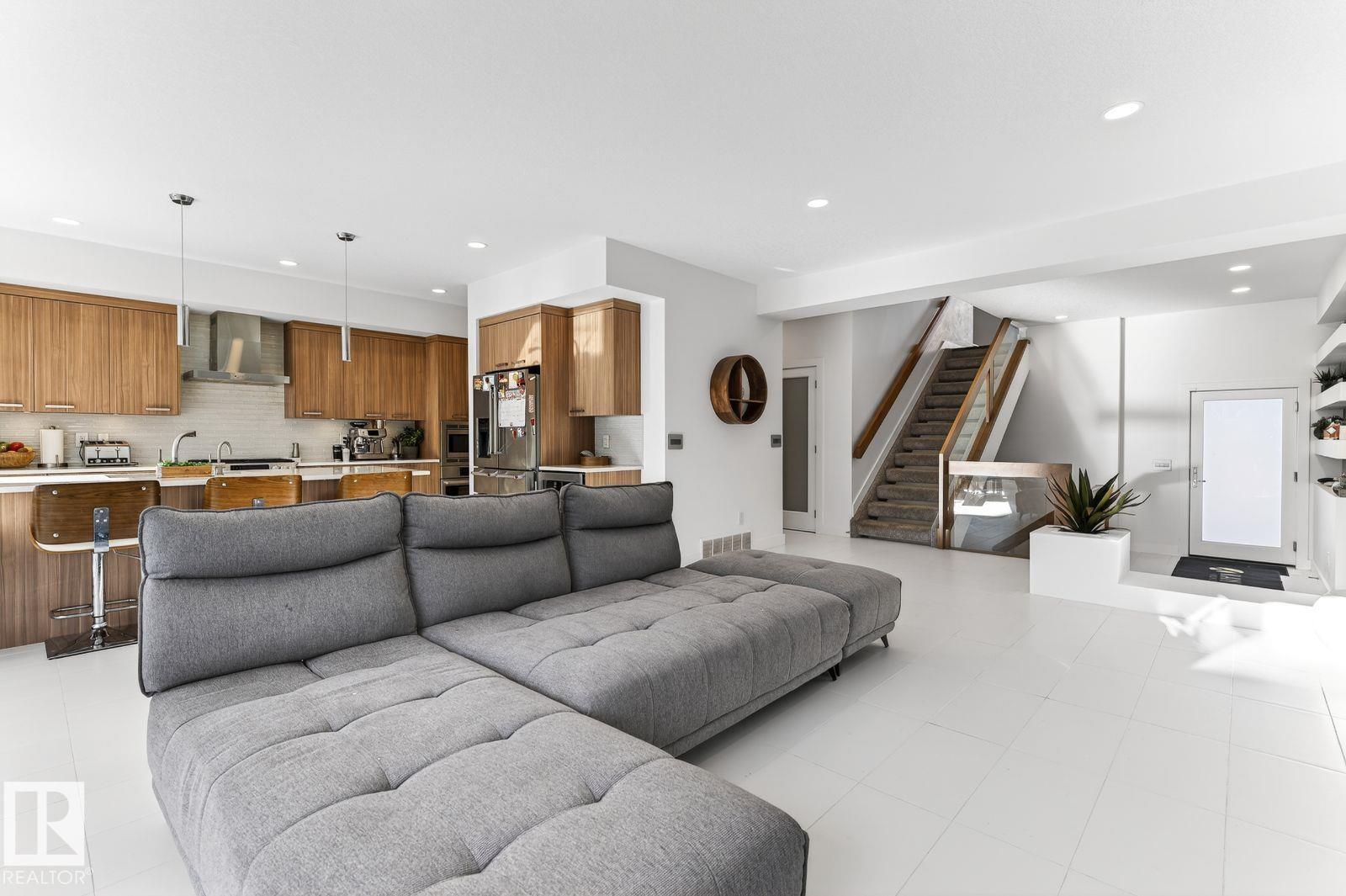 793 WINDERMERE WD NW, Edmonton