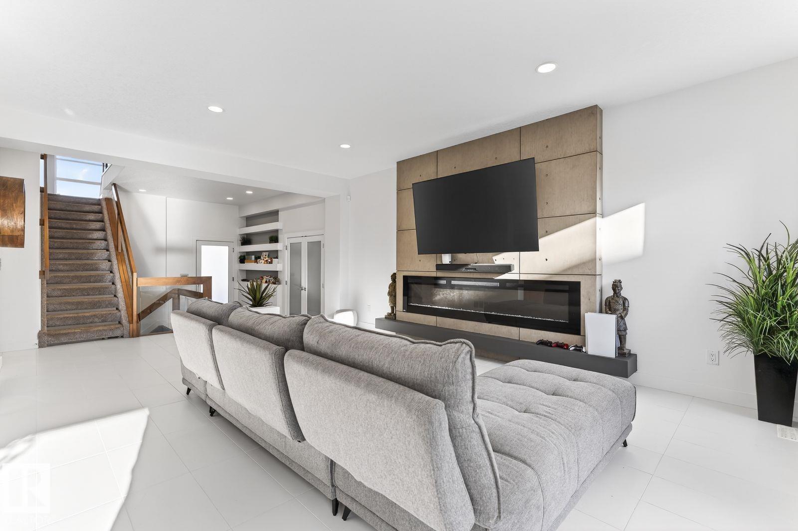 793 WINDERMERE WD NW, Edmonton