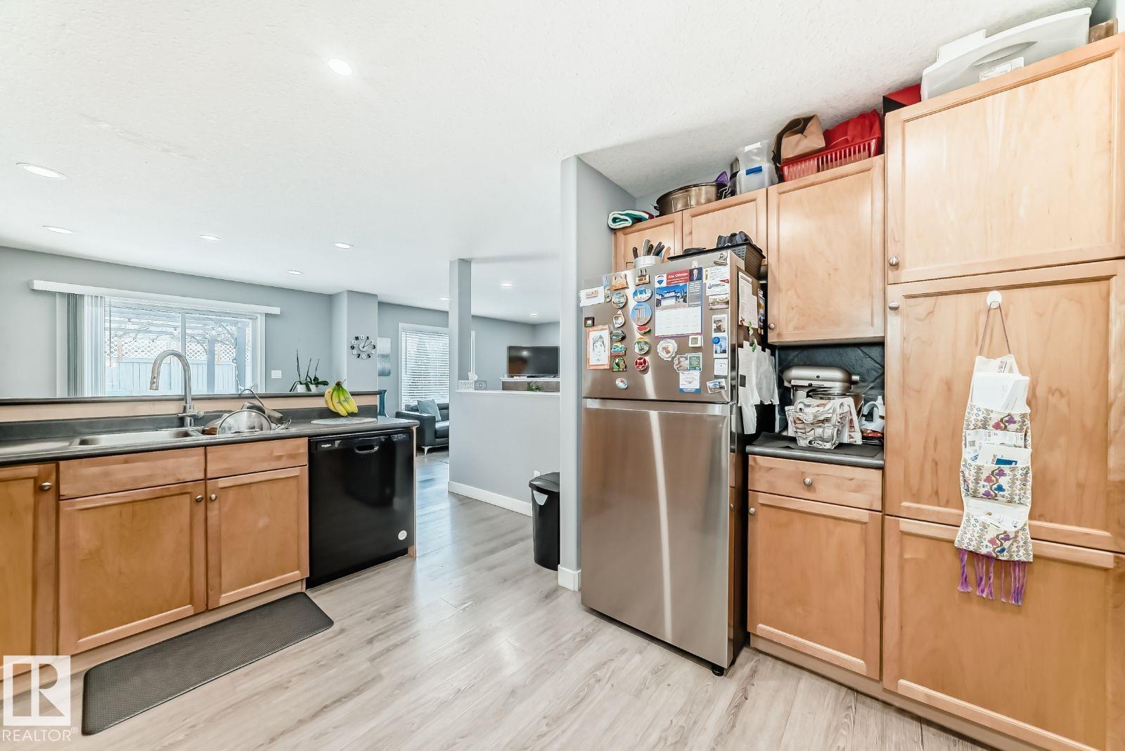 715 HUDSON PL NW, Edmonton