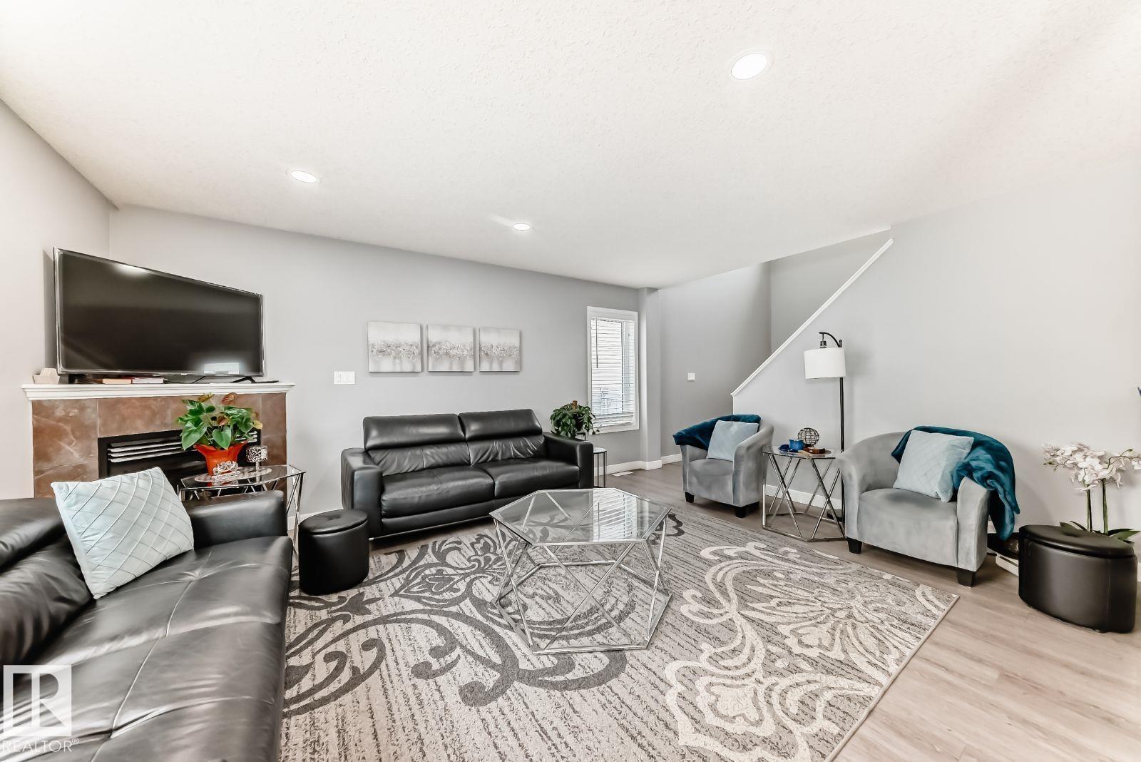 715 HUDSON PL NW, Edmonton