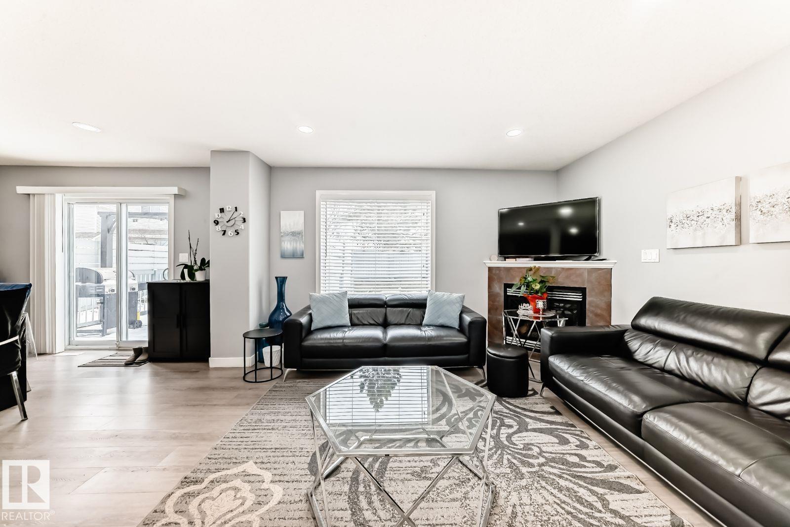 715 HUDSON PL NW, Edmonton