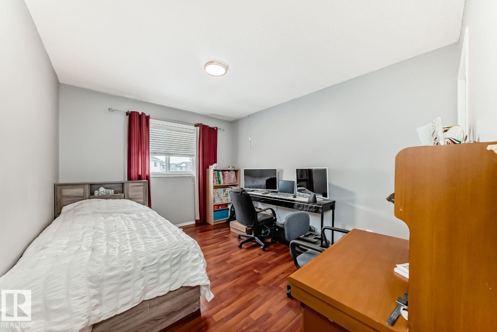 715 HUDSON PL NW, Edmonton