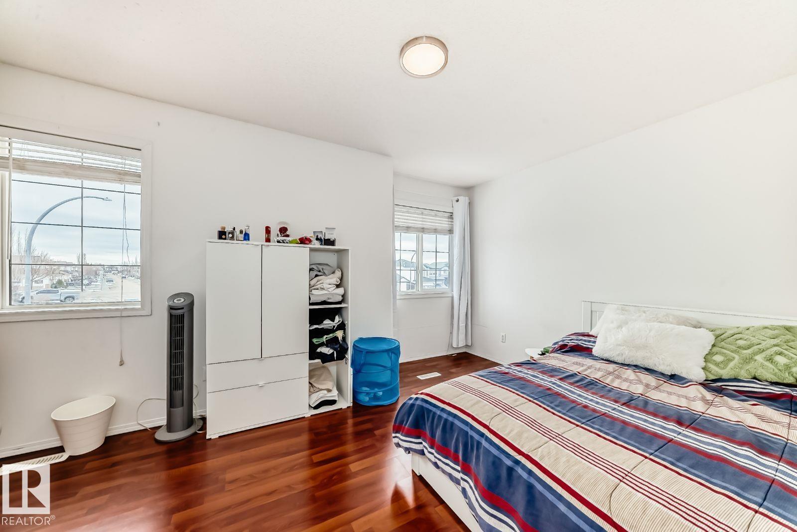 715 HUDSON PL NW, Edmonton