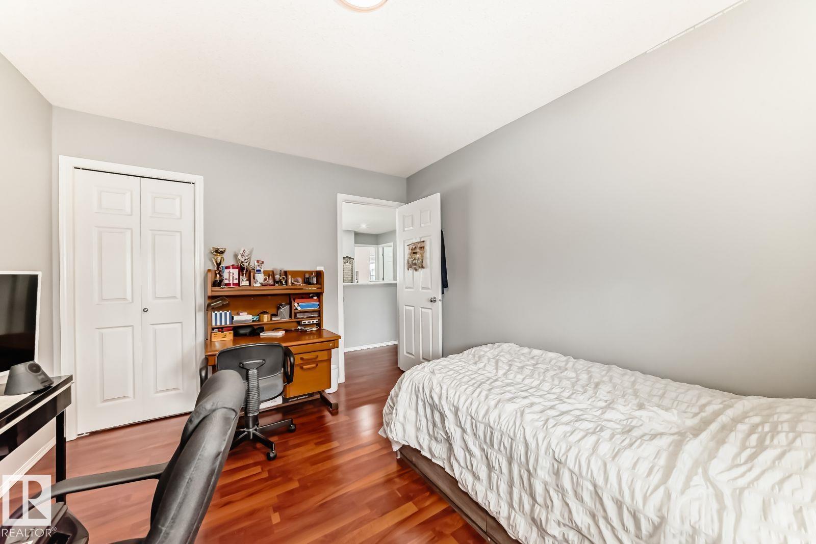 715 HUDSON PL NW, Edmonton