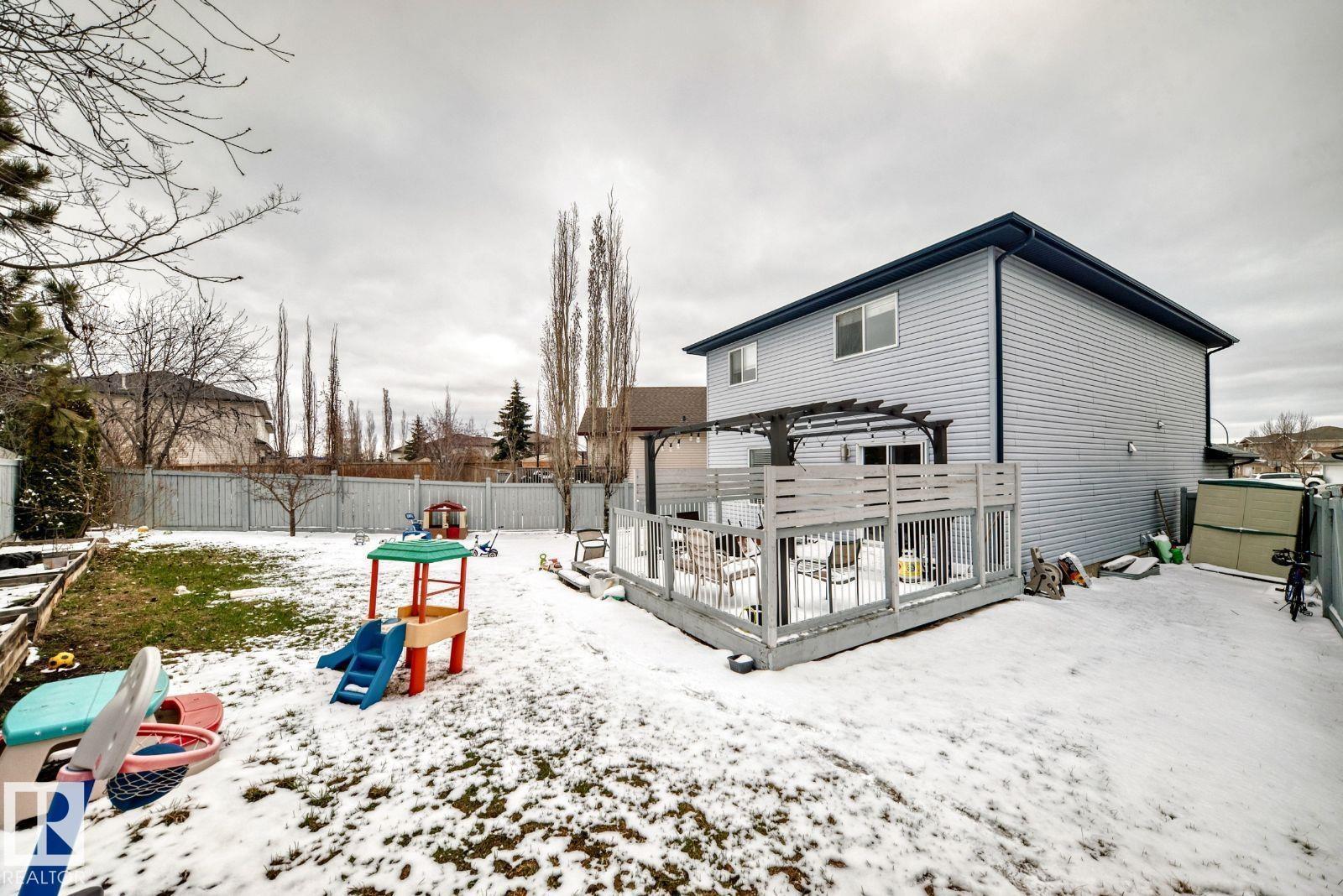 715 HUDSON PL NW, Edmonton
