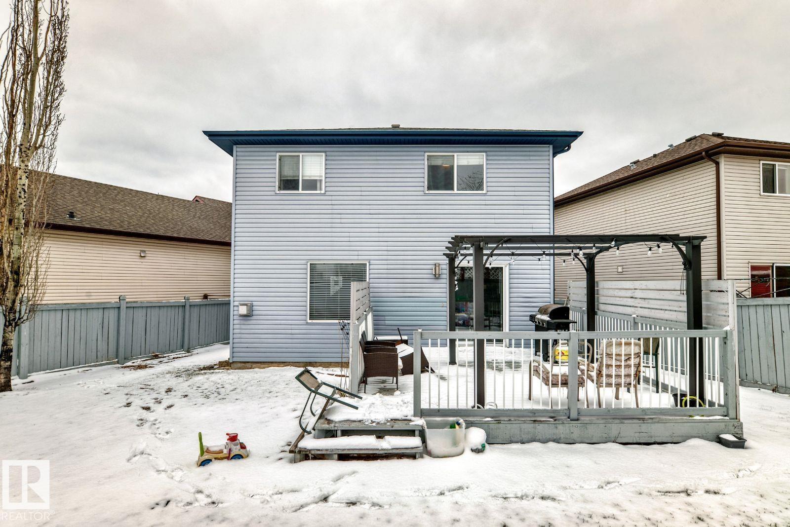 715 HUDSON PL NW, Edmonton