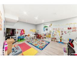 715 Hudson Pl Nw, Edmonton, AB T6V1W6 Photo 42