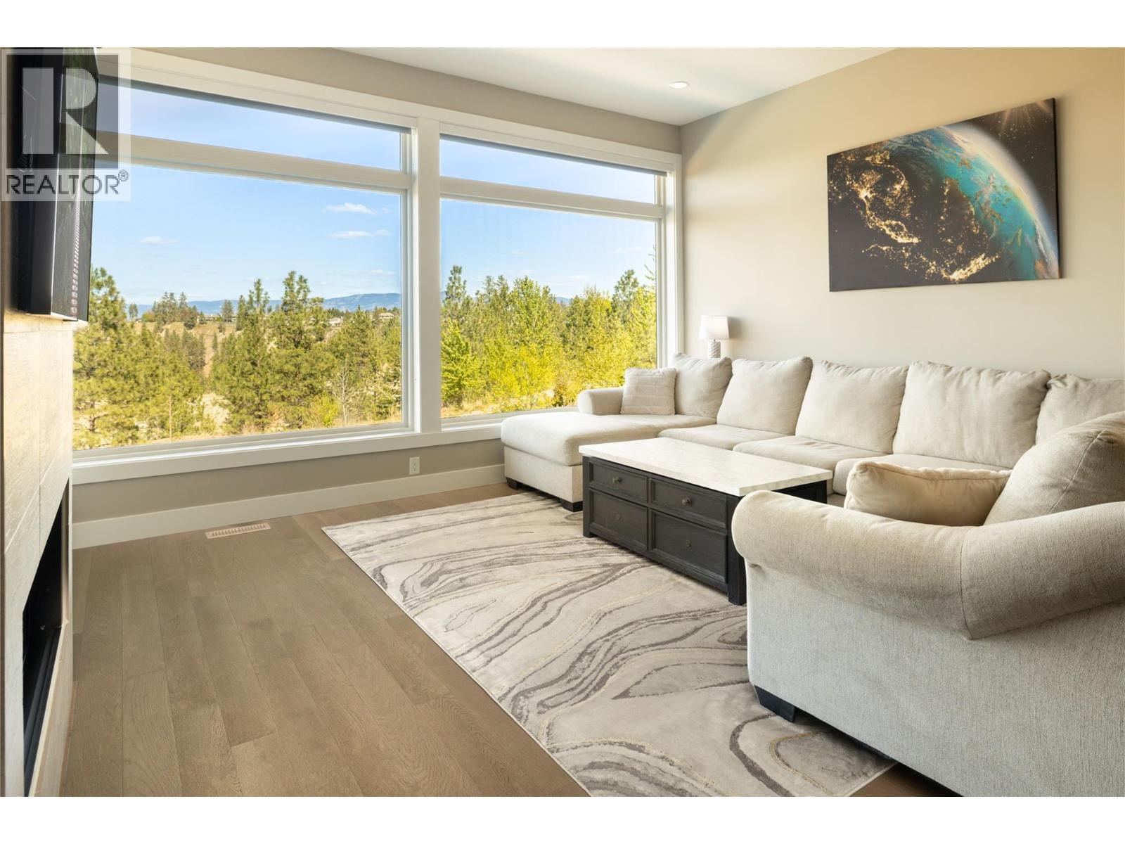  1180 Goldfinch Place, Kelowna