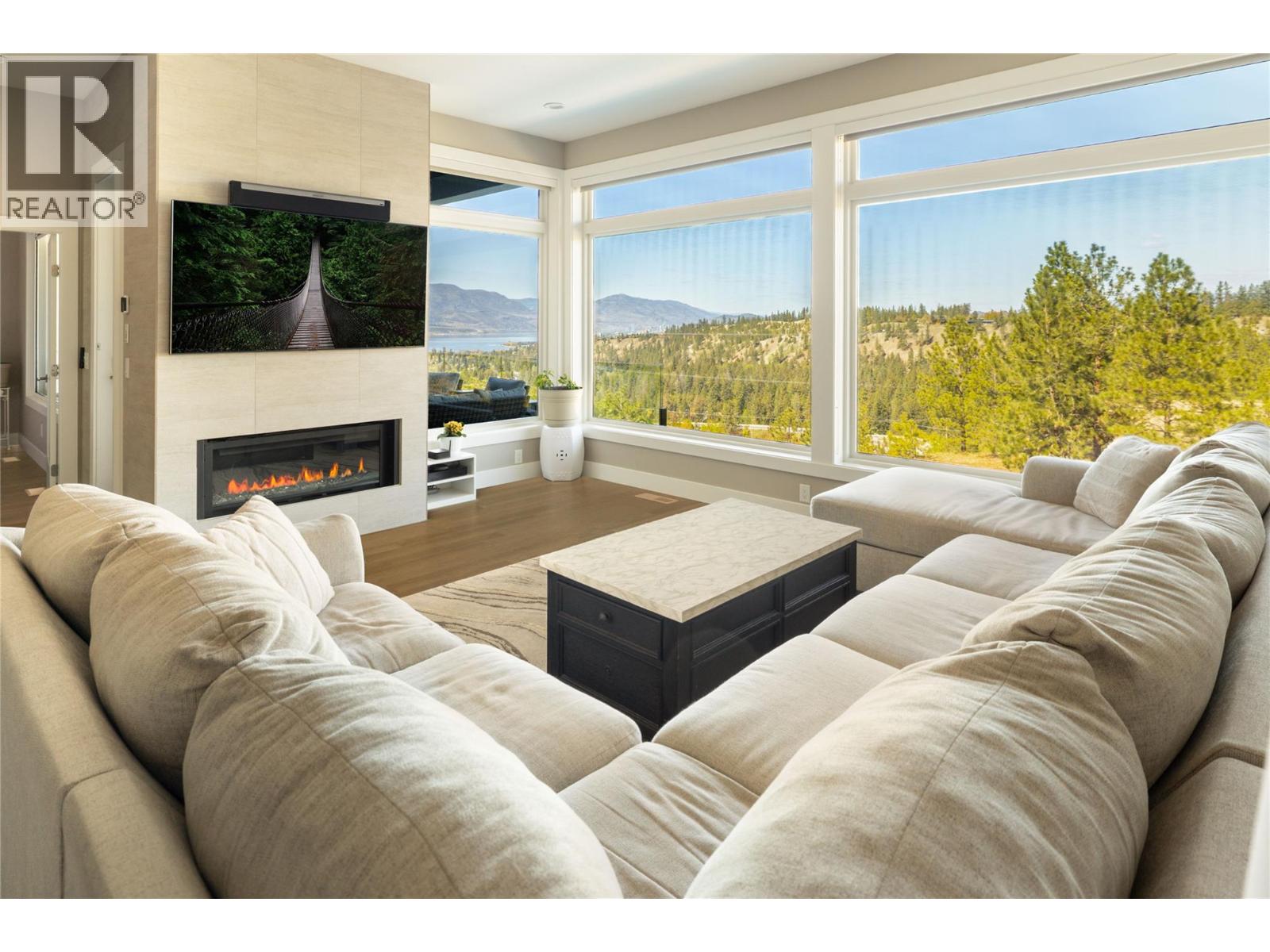  1180 Goldfinch Place, Kelowna