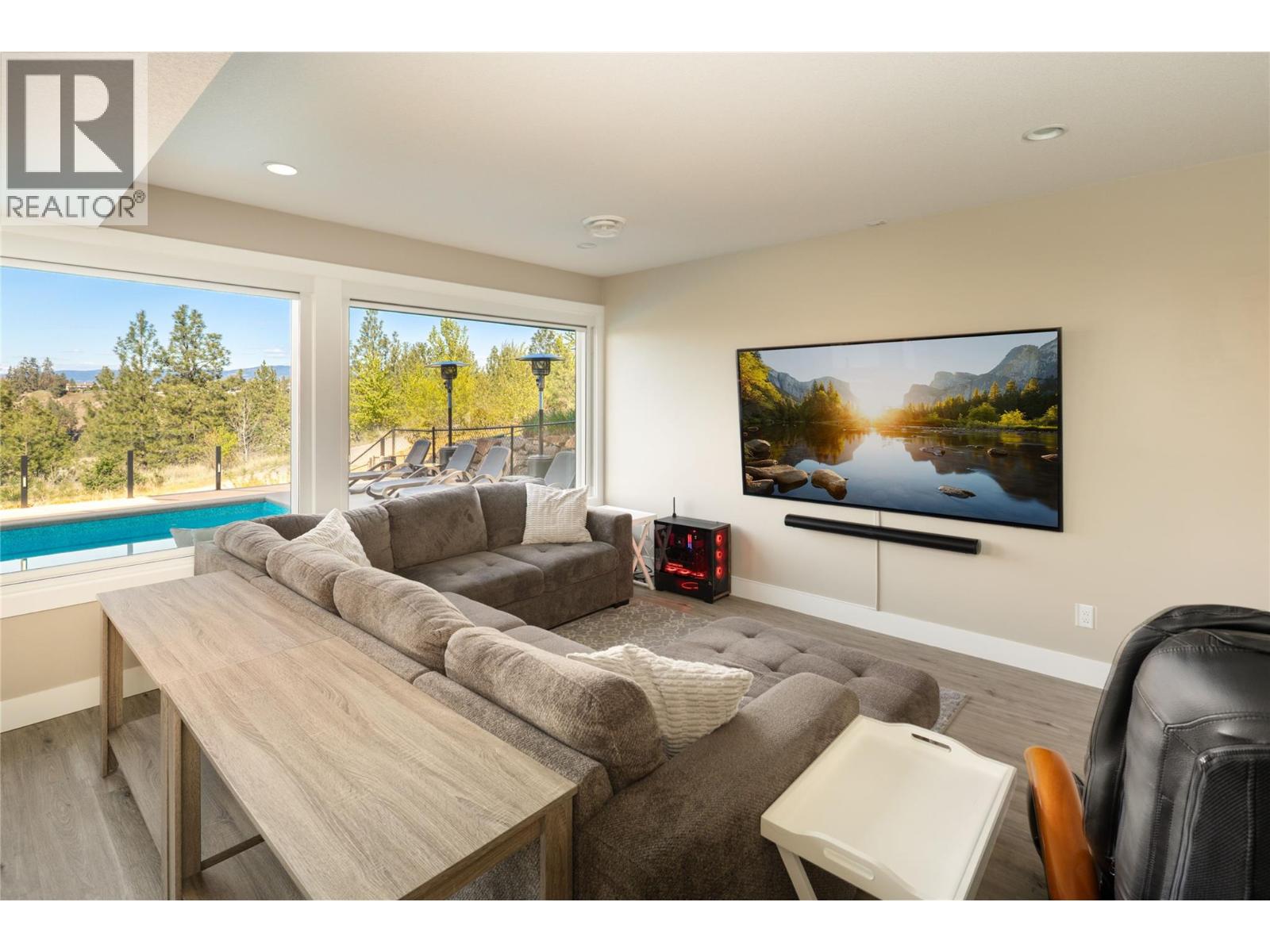  1180 Goldfinch Place, Kelowna