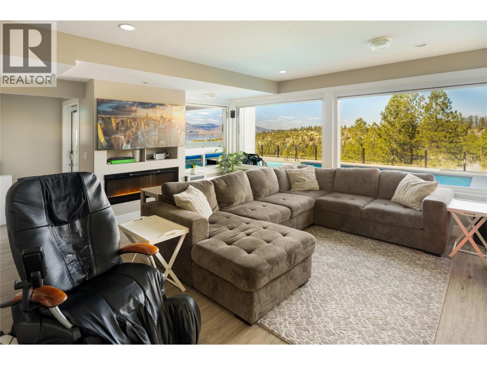  1180 Goldfinch Place, Kelowna