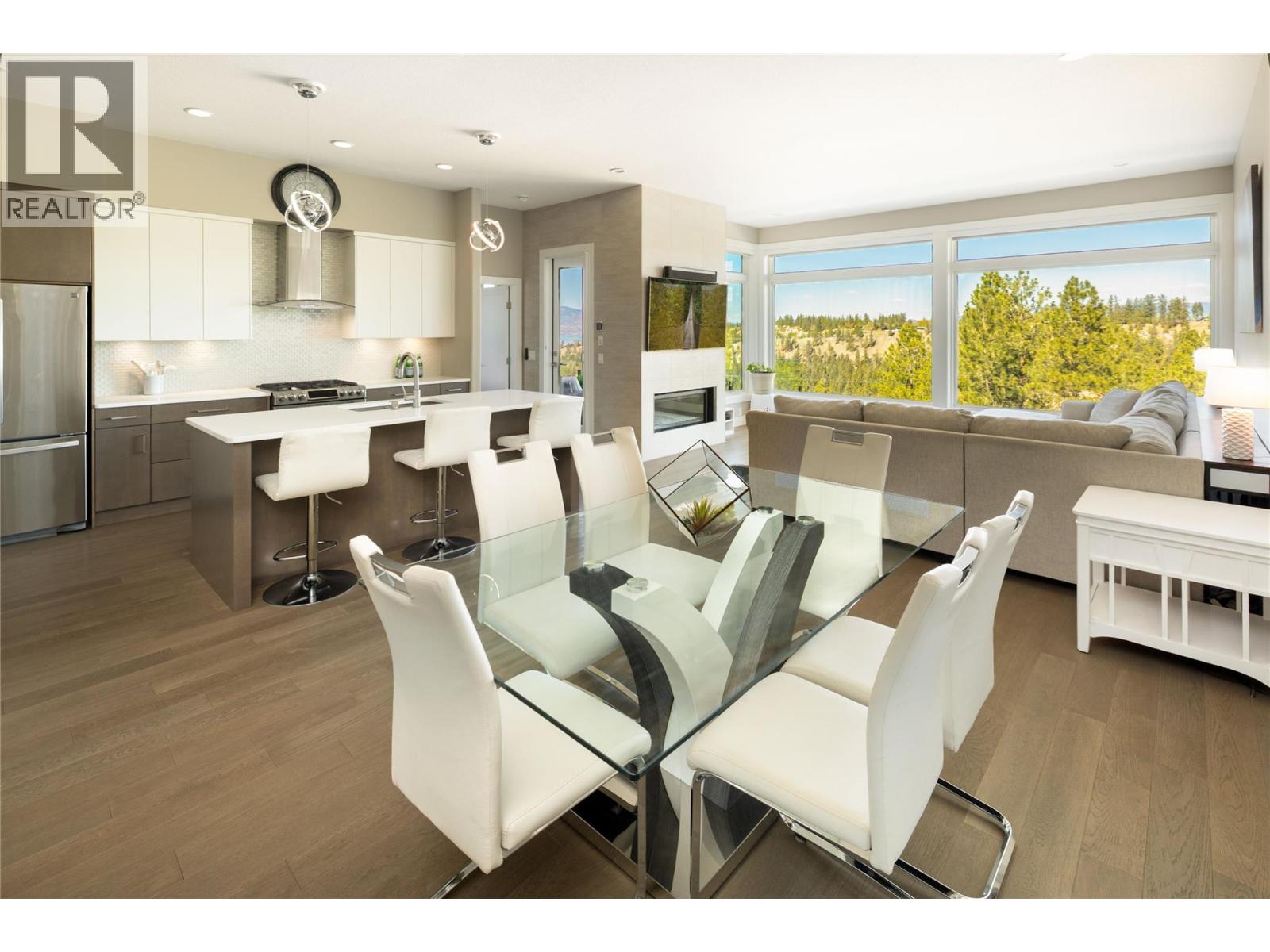  1180 Goldfinch Place, Kelowna