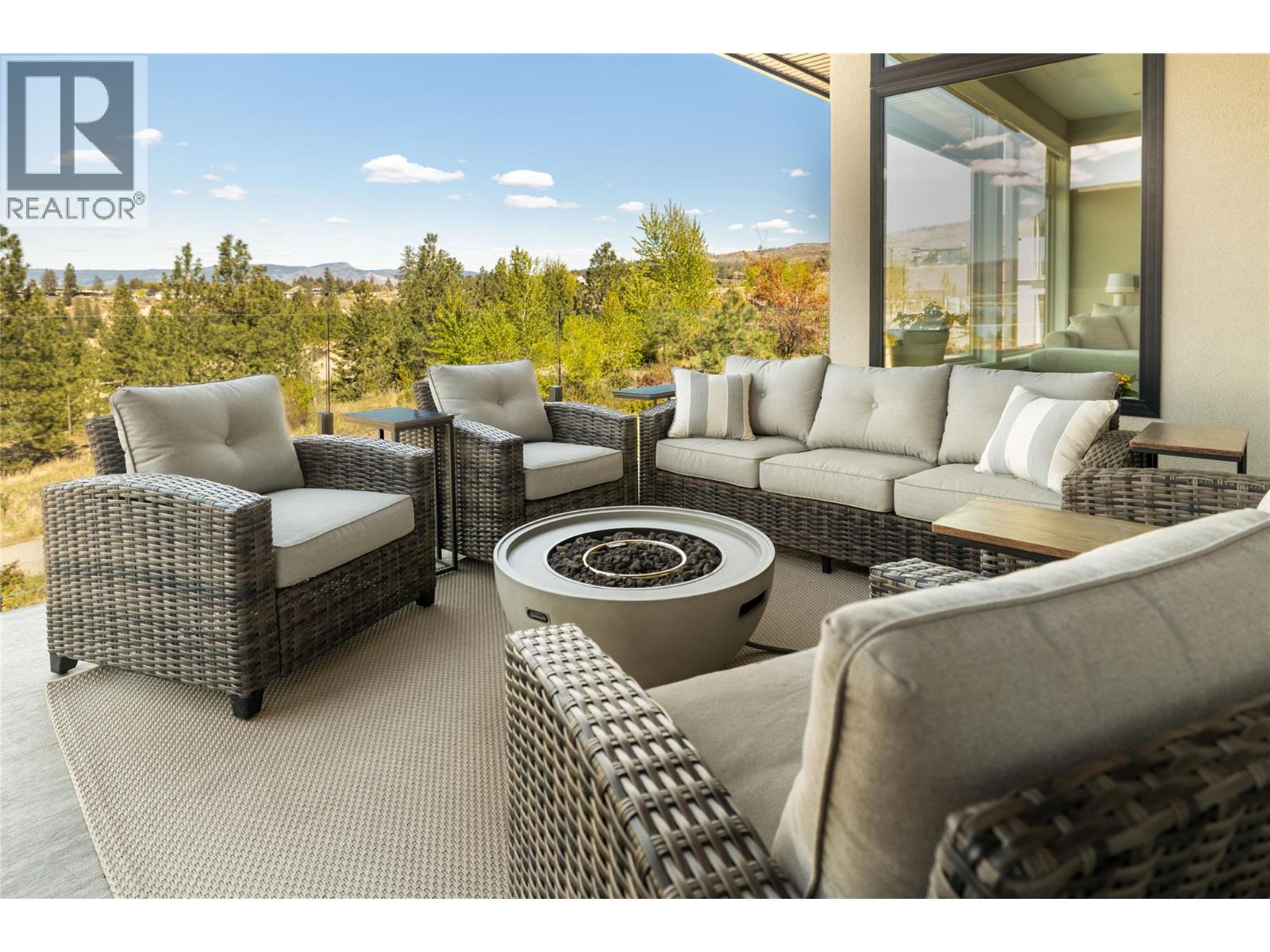  1180 Goldfinch Place, Kelowna