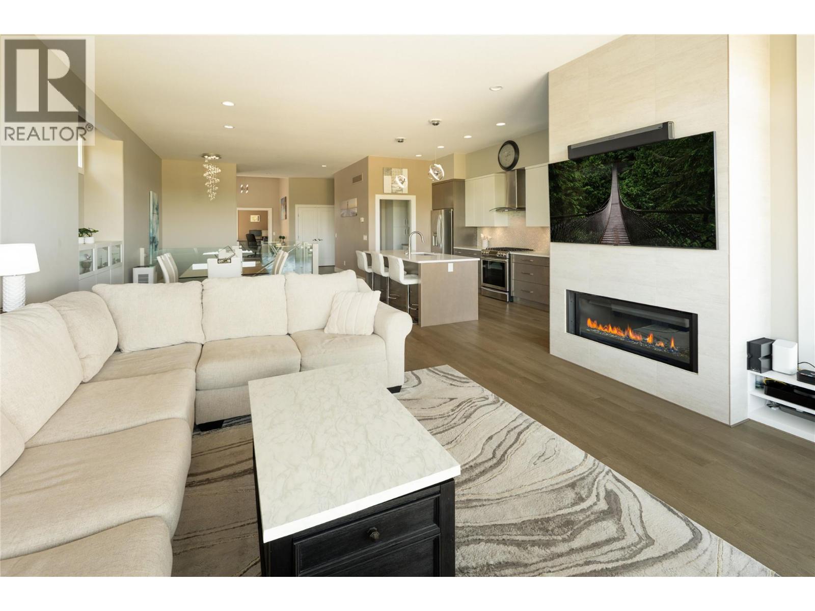  1180 Goldfinch Place, Kelowna