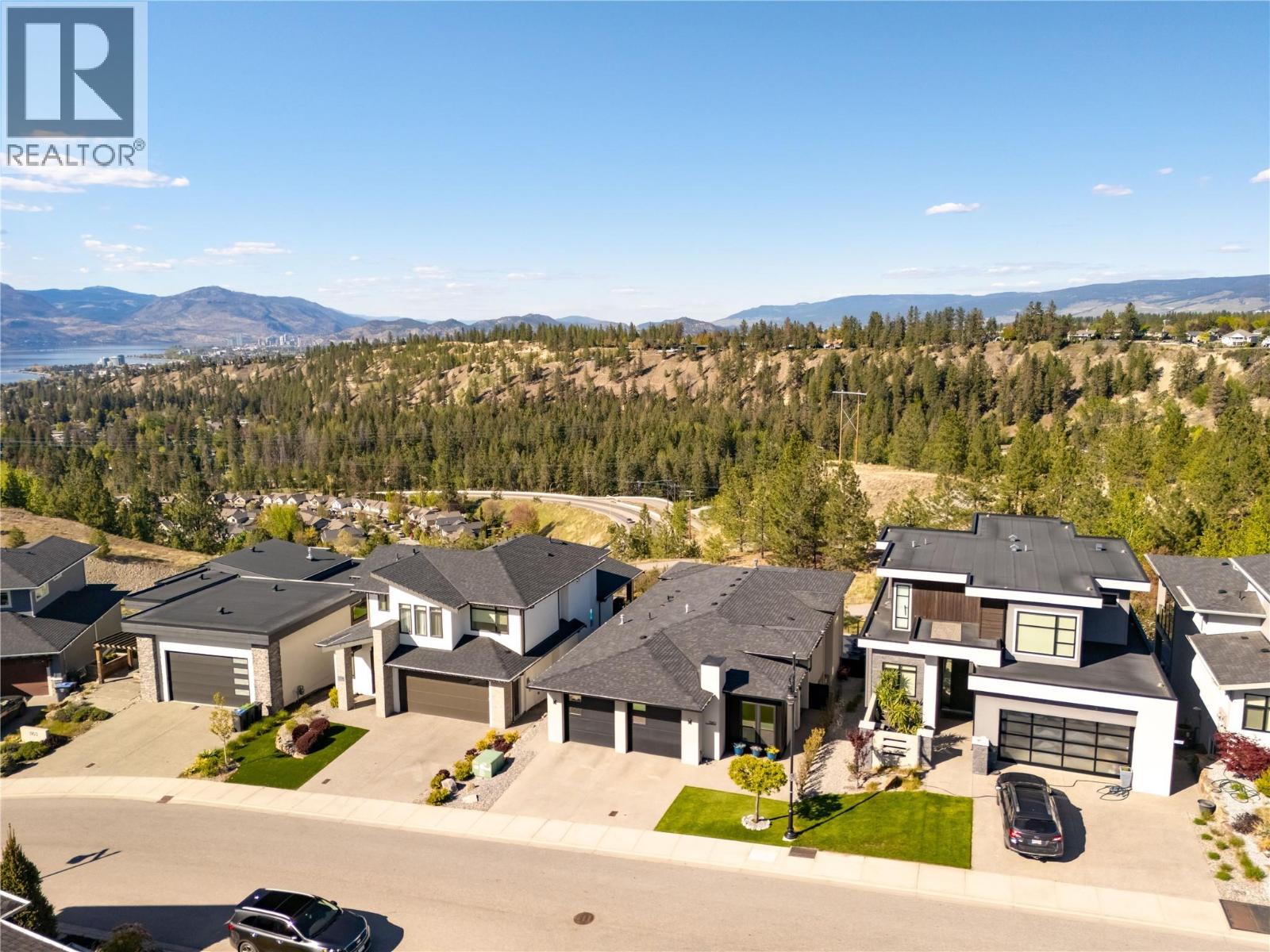  1180 Goldfinch Place, Kelowna