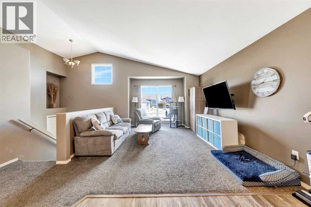 3318 44A Avenue - photo 3