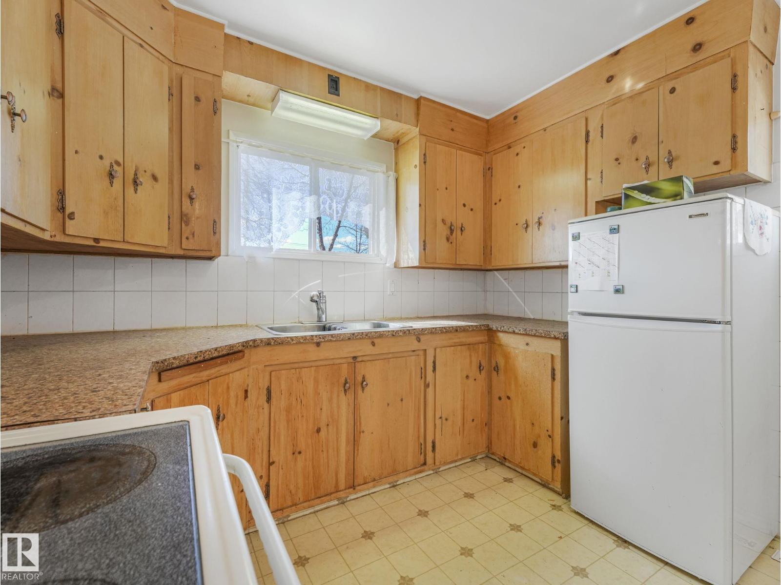 12245 96 ST NW, Edmonton