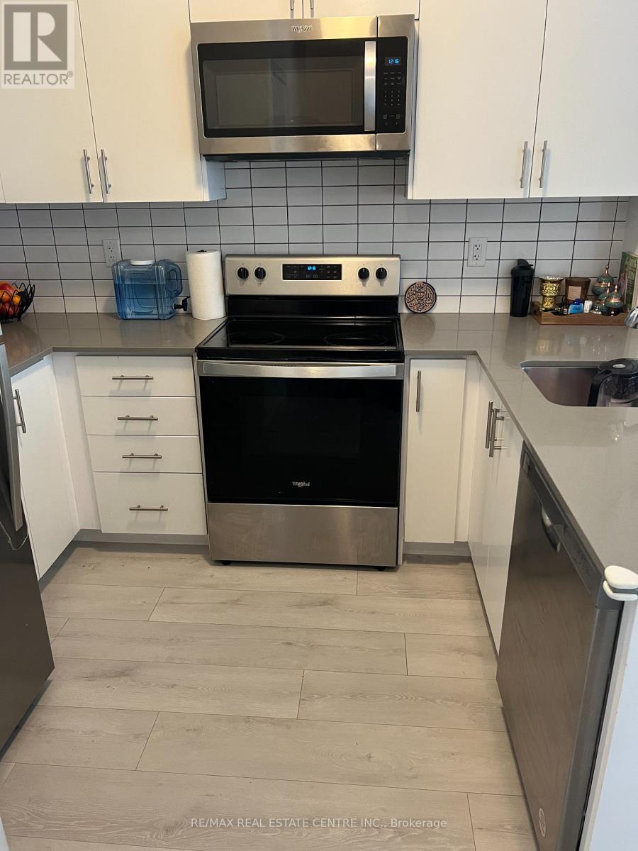 #1 3421 RIDGEWAY DRIVE - 6