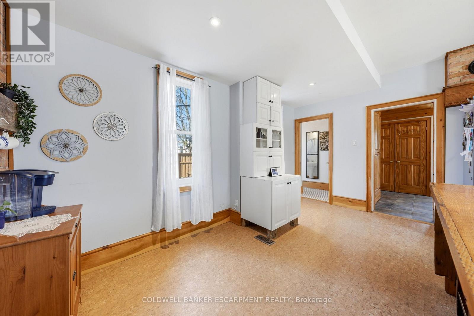 219 ARTHUR STREET - 17