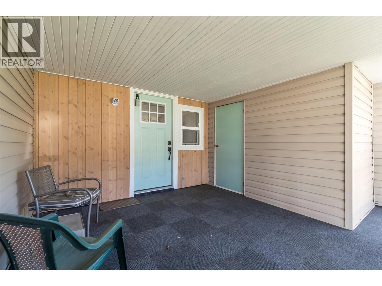  725 Conn Street, Sicamous