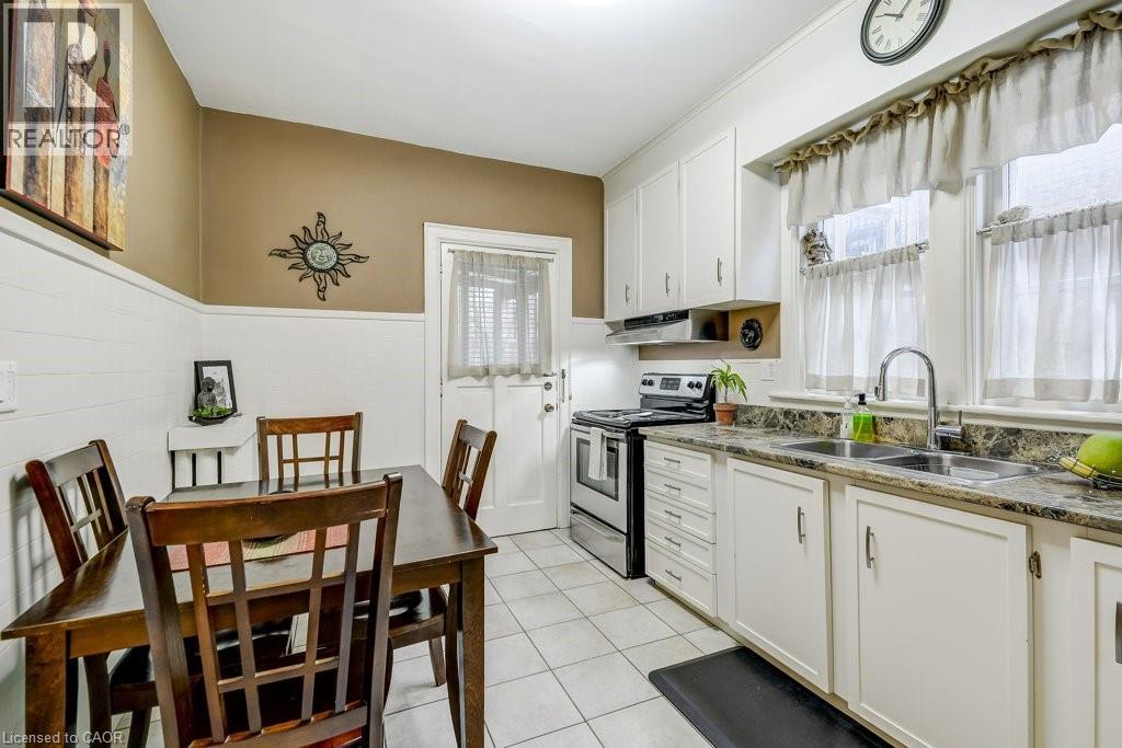46 SHERMAN Avenue S - 17