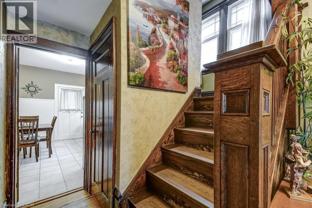 46 SHERMAN Avenue S - 21
