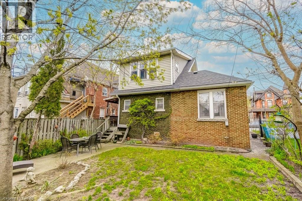 46 SHERMAN Avenue S - 35