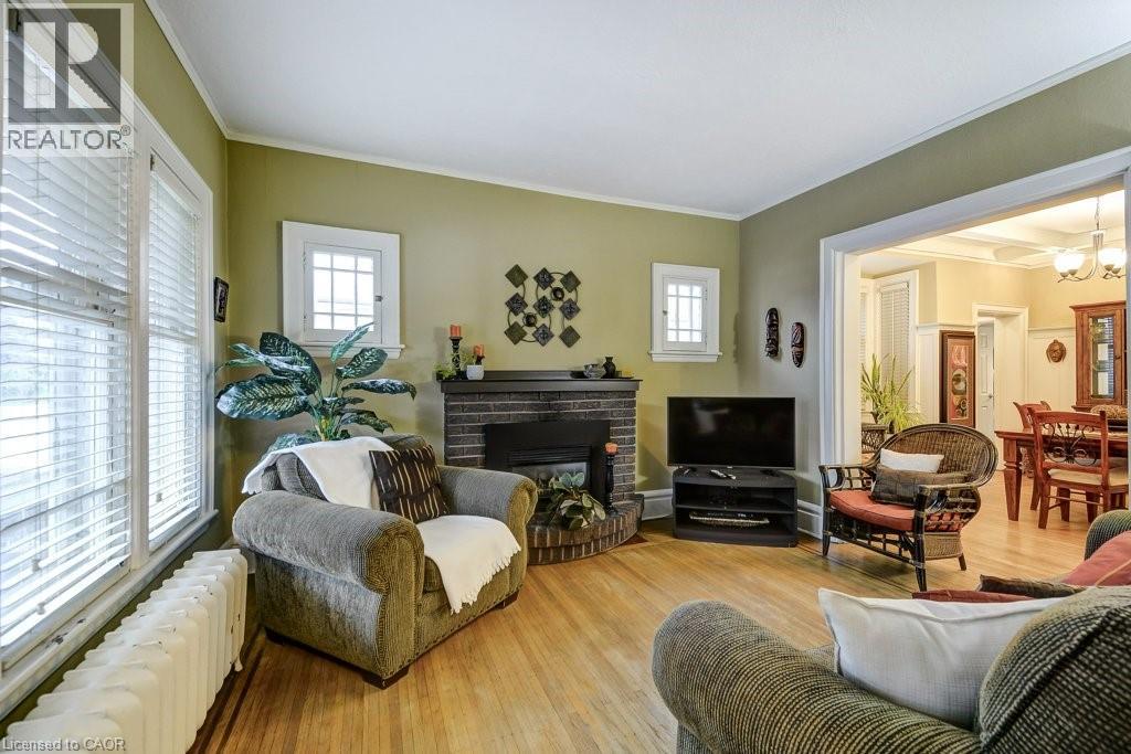 46 SHERMAN Avenue S - 6