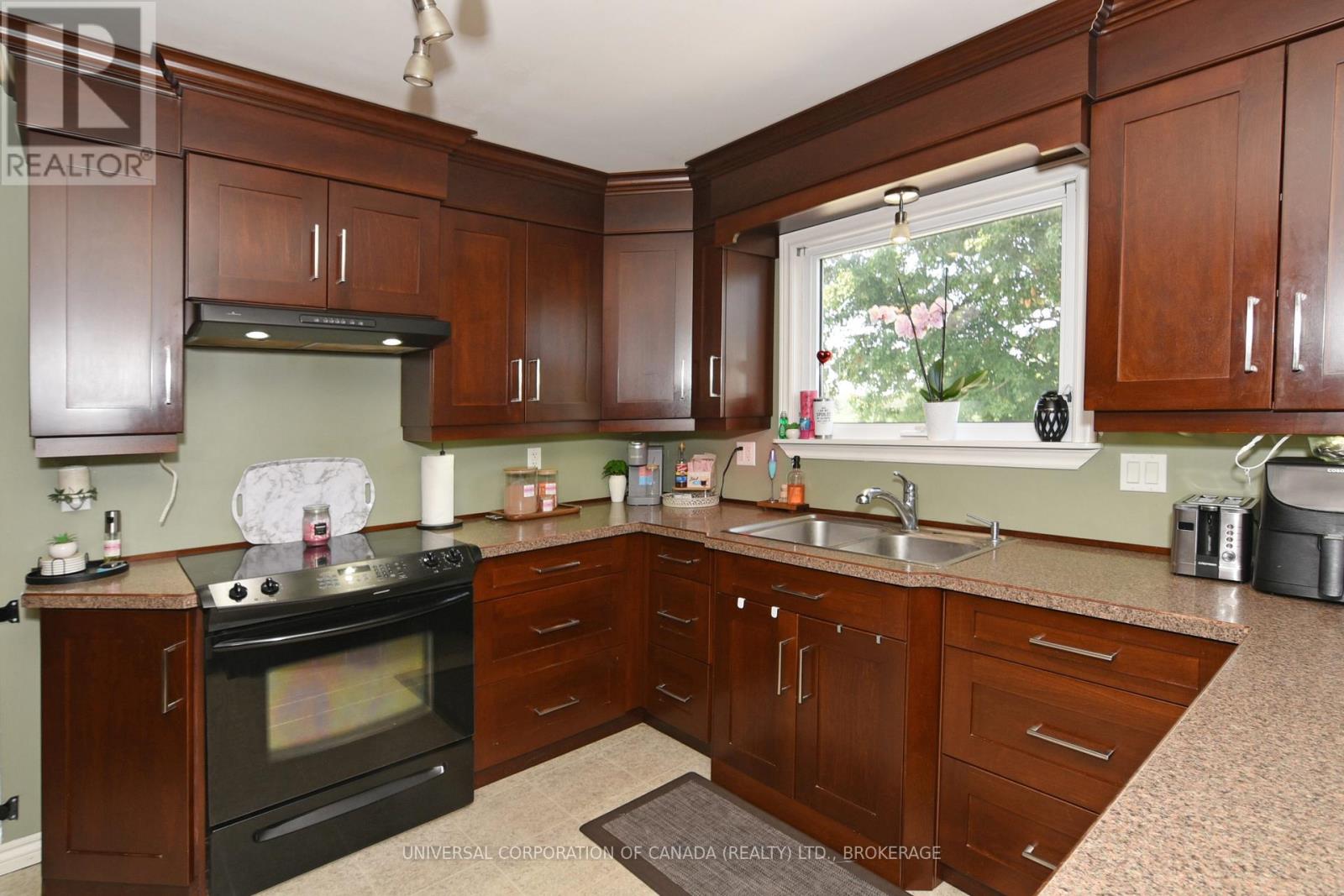 8483 IMPERIAL ROAD S - 16