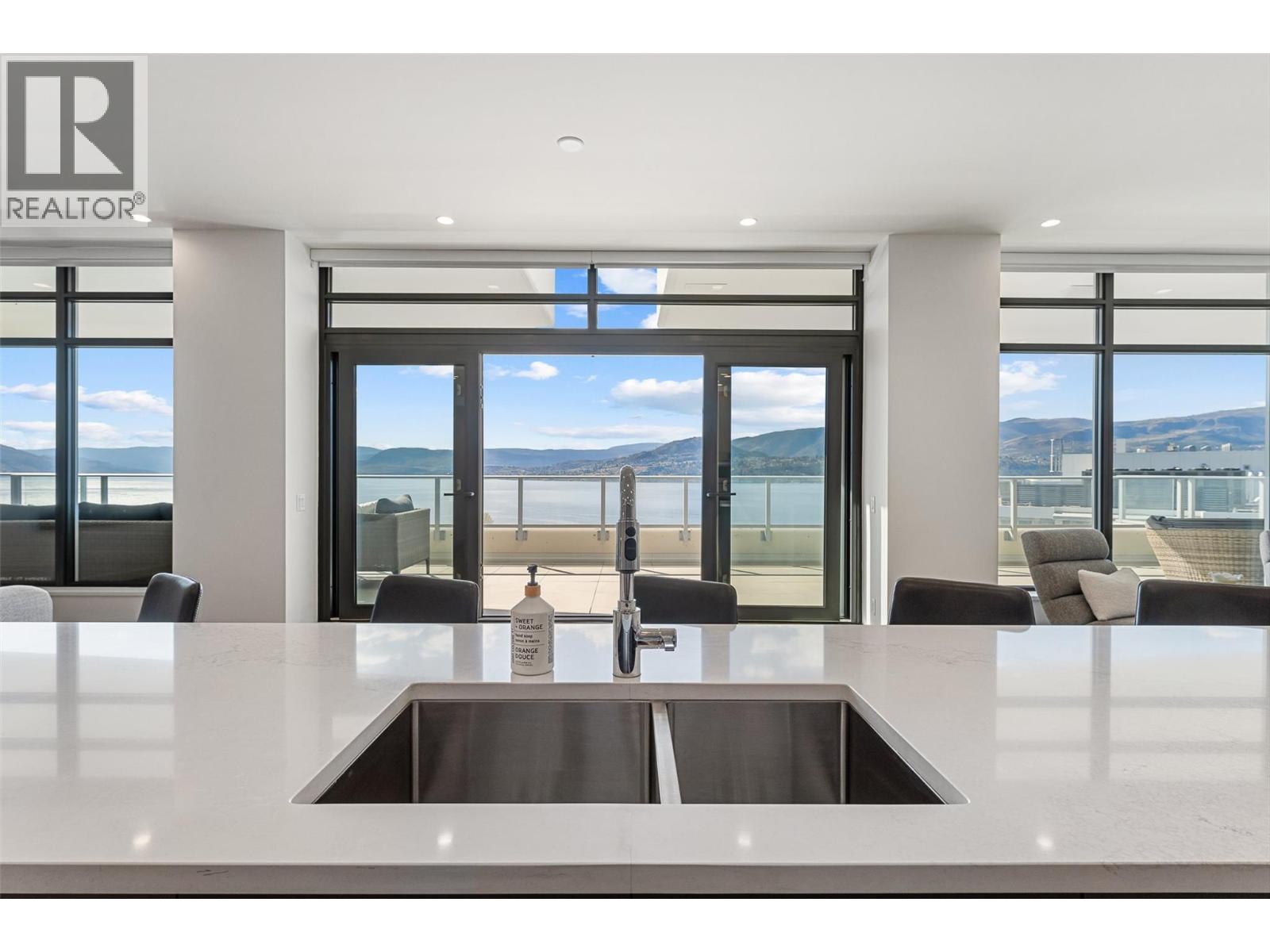 3699 Capozzi Road Unit# PH5, Kelowna