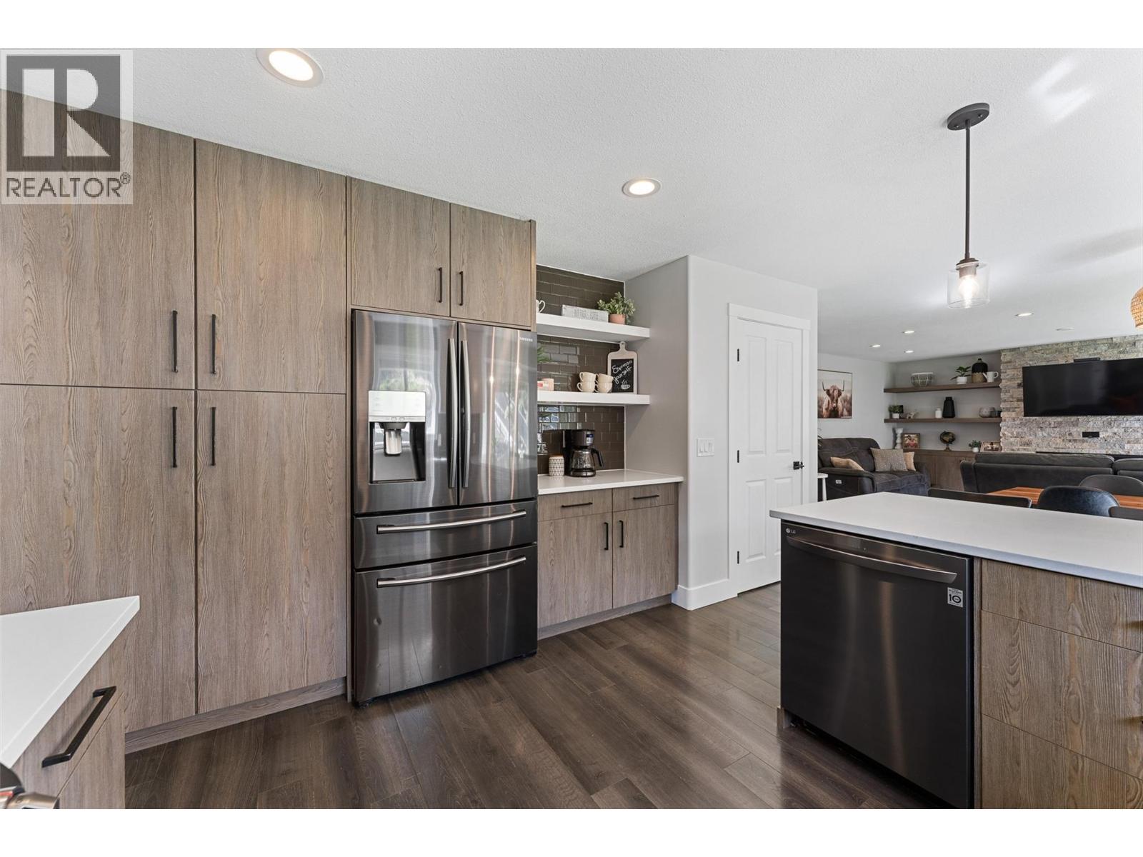  10453 Sherman Drive, Lake Country