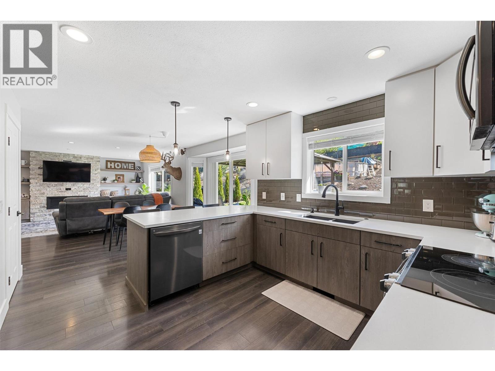  10453 Sherman Drive, Lake Country