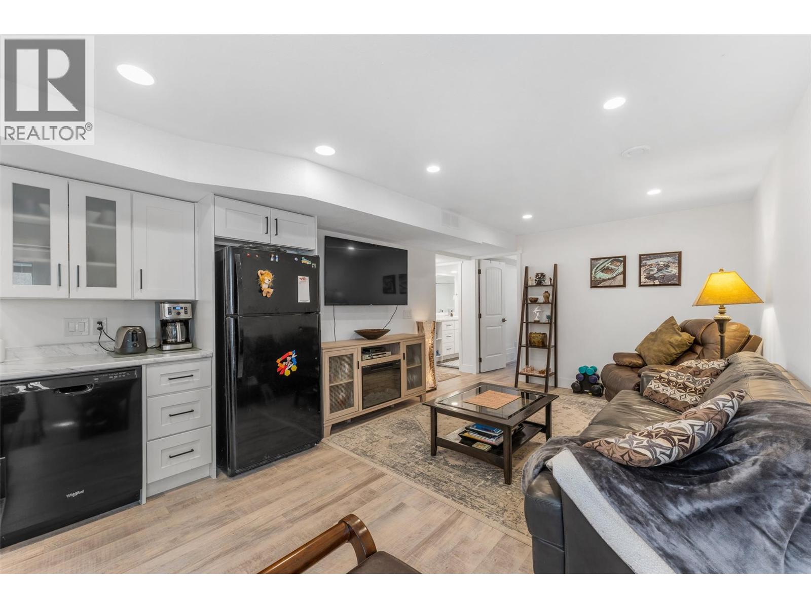  10453 Sherman Drive, Lake Country