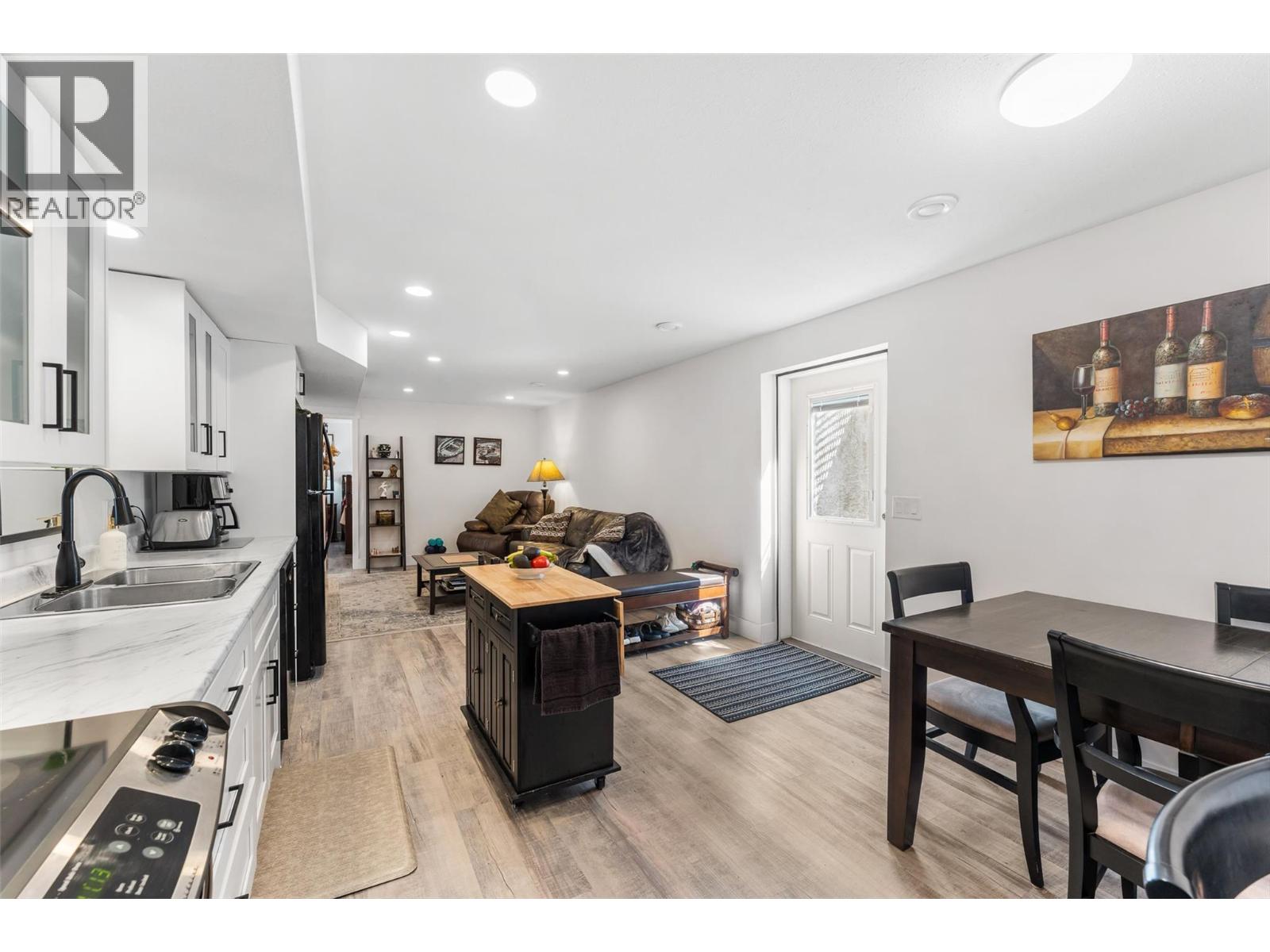  10453 Sherman Drive, Lake Country