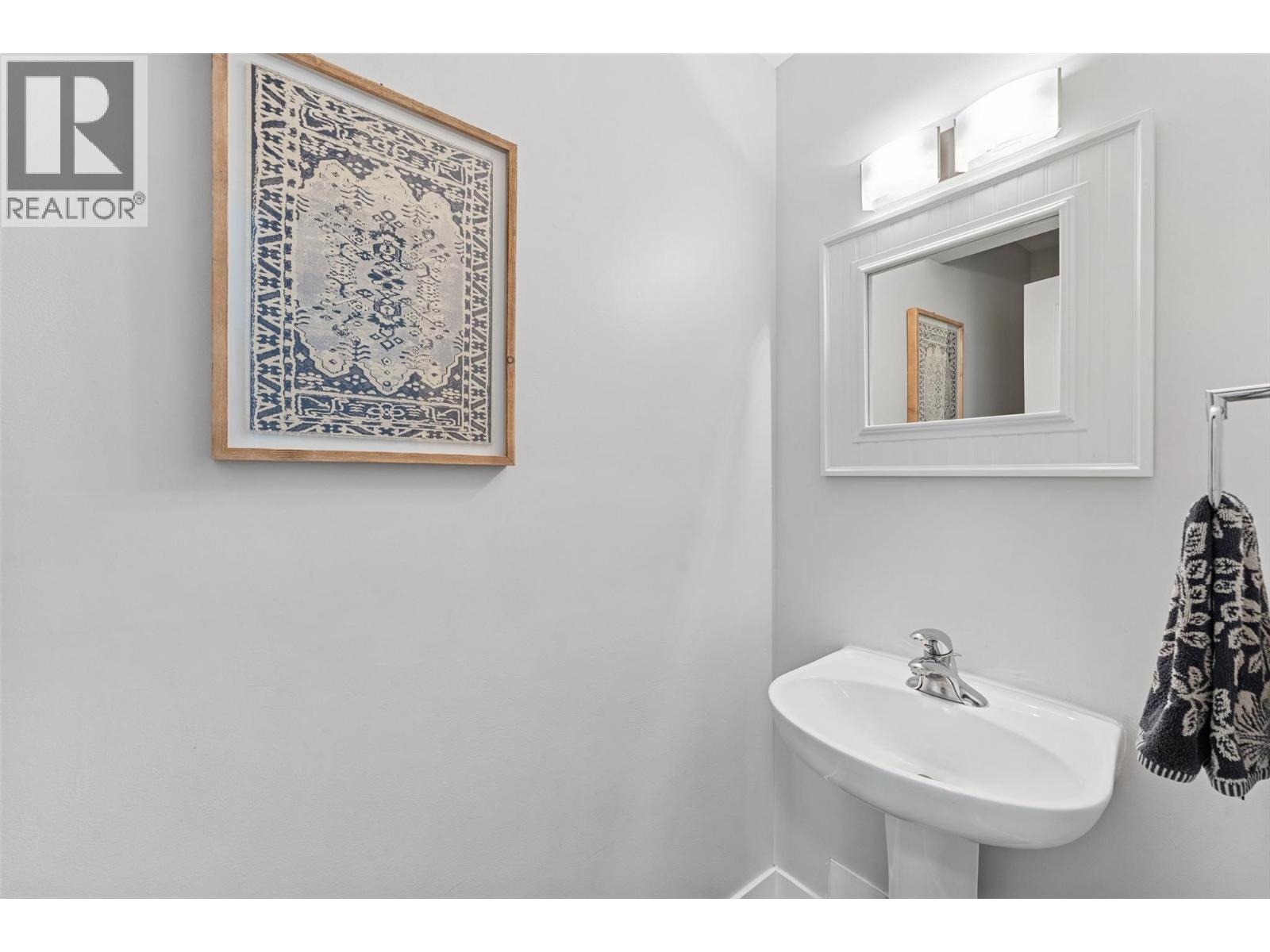  10453 Sherman Drive, Lake Country